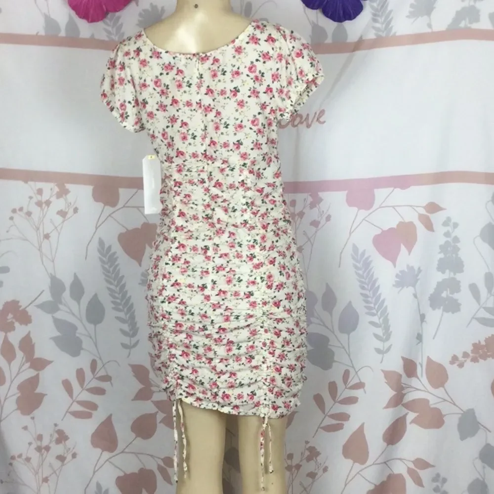 Juniors' Almost Famous Short Sleeve Emma‎ Ruched Mini Dress Sz Med